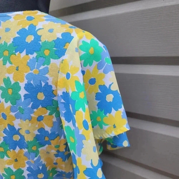 LOFT Womens Top Sz S Yellow Blue Green Floral Blouse Short Sleeve V-Neck Ruffle - Picture 8 of 8